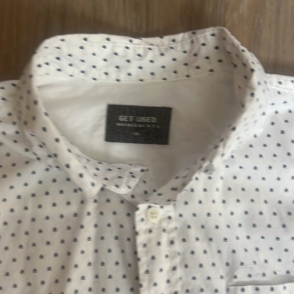 GET USED  Shirt Mens White Black Triangles Button Up Long Sleeve Classic Fit - Picture 2 of 8
